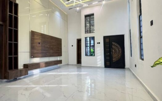 Contemporary 3 Bedroom Loft Bungalow